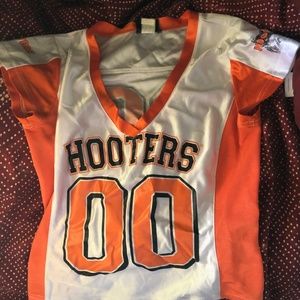 Hooters jersey